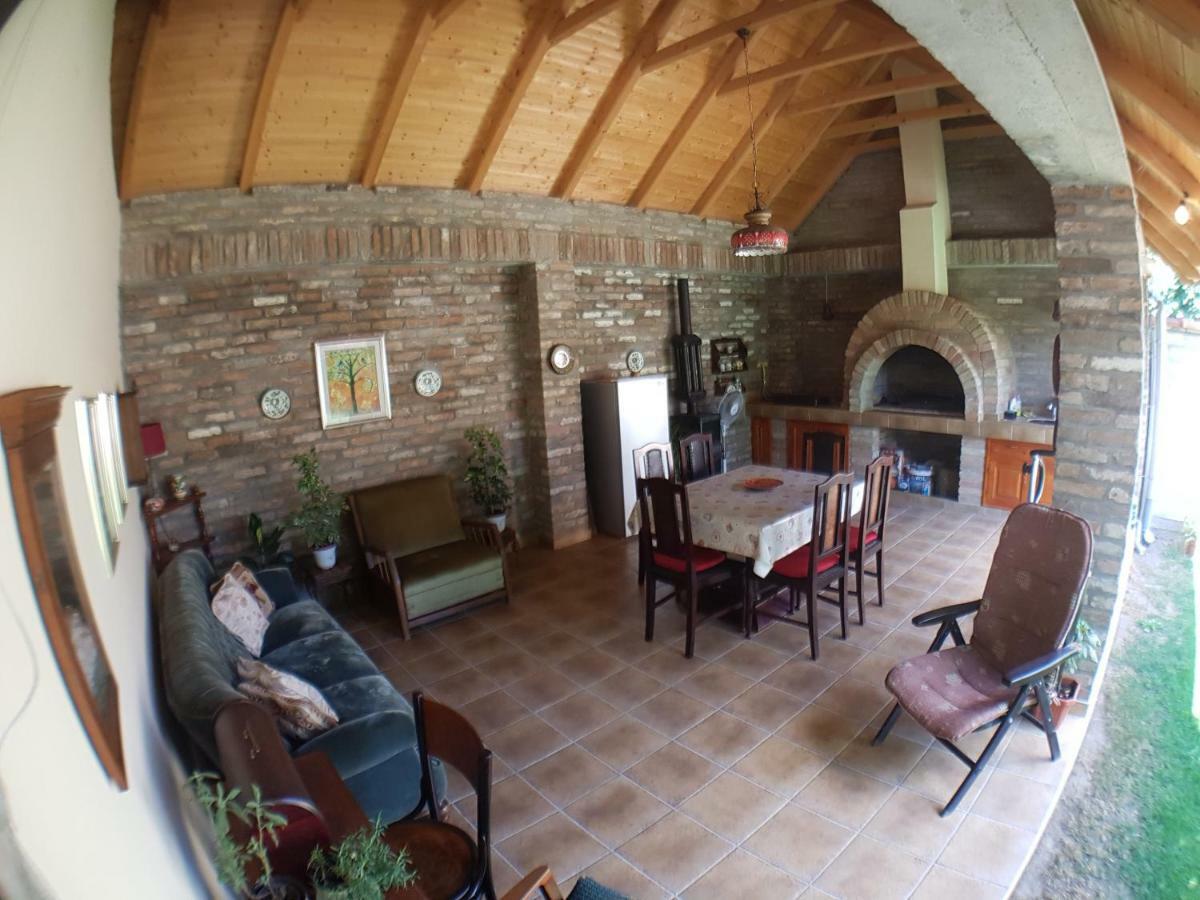Apartman Vila Milica Kikinda Exterior foto